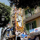 Il Giglio del Bettoliere si avvicina a piazza Duomo dopo aver lasciato piazza G. Bruno; anno 2007.
