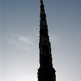 Cima del Giglio del Calzolaio in controluce alla sua partenza da piazza Duomo per la ballata del pomeriggio; anno 2007.