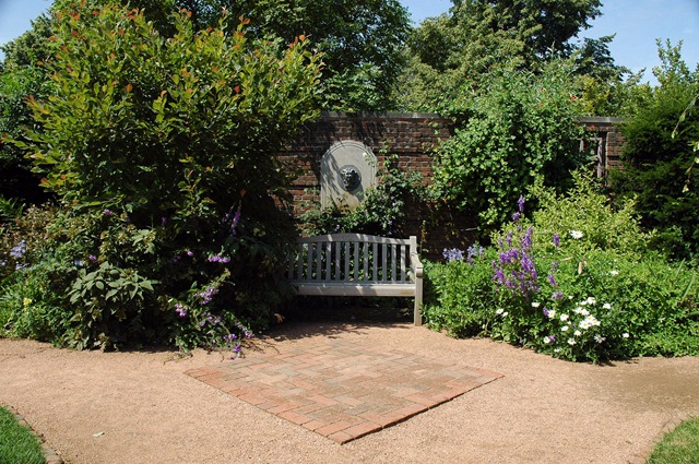[Gardens-15[2].jpg]