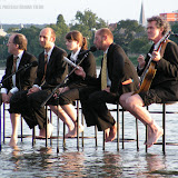 Lucien Deprijck, Lothar Tolksdorf, Nadja Schlüter, Norman Liebold und Bernd Vollbach (von links). Rheinlese 2008. Photo: Katharina Theine.