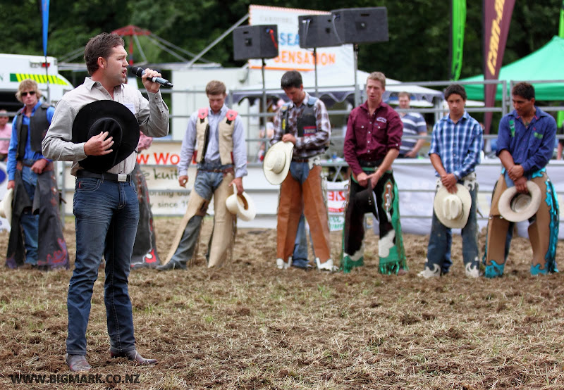 IMAGE: http://lh4.ggpht.com/_a_v5U7guC1c/TO9hqtOOXiI/AAAAAAAAdio/X39pOQJyJds/s800/BULLRIDE_0038.JPG