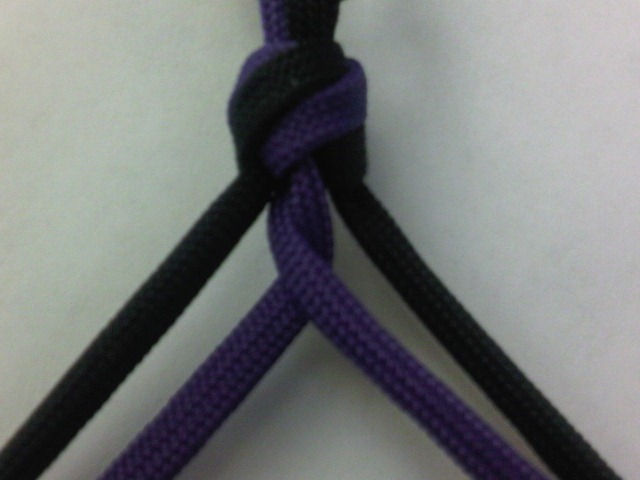 [cross over the center two of same color[5].jpg]