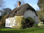 DSCF2698.JPG Thatched cottage near Southington Mill