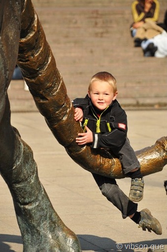 [223130_10150172573589570_510889569_6594547_4917372_n[1].jpg]