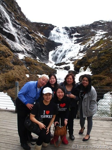 [225692_10150166319977293_718632292_6.jpg]