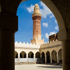 jibla-mosque-minaret-sanaa-yemen