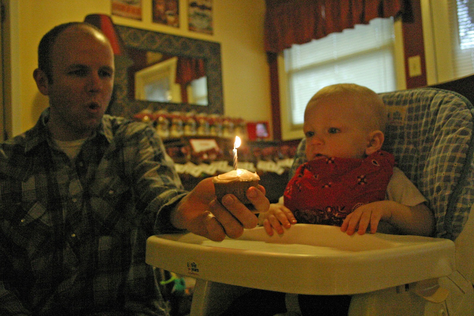 [First Birthday Party - 50a[3].jpg]