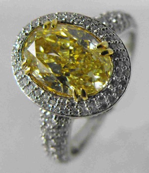 [2.58ct_canary_yellow_fancy_diamond_ring_RS[2].jpg]