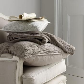 [comfy chair by Sarah Hogan[3].jpg]