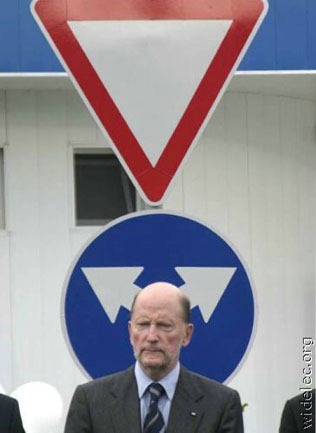 [c0000000[3].jpg]
