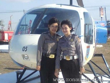 indonesian-police-girls08