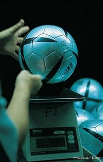 bola sepak 25