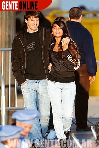 [messi novia[4].jpg]