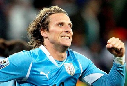 Diego Forlan gan&oacute; Balon de Oro