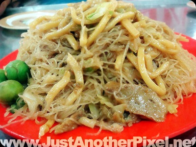 Pansit at Divisoria for only Php 70 - Good for 4-6 people