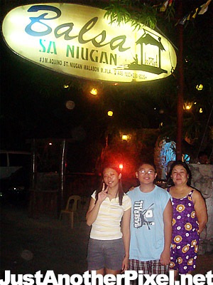 [Ann, Mike, Mama Ging at Balsa sa Niugan[5].jpg]