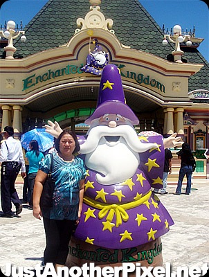Mama Ging at Enchanted Kingdom
