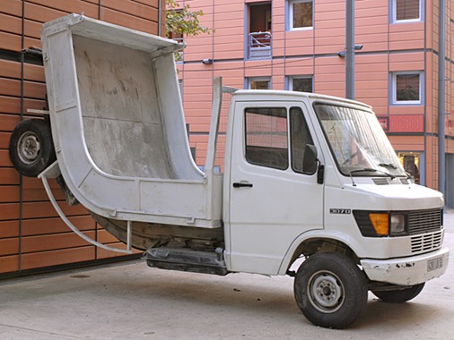 [erwin wurm2[3].jpg]