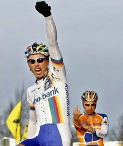 http://lh4.ggpht.com/_bKN77pn74dA/SeVQmkkQODI/AAAAAAAABSY/35SFarTyg80/s512/inveja1.jpg