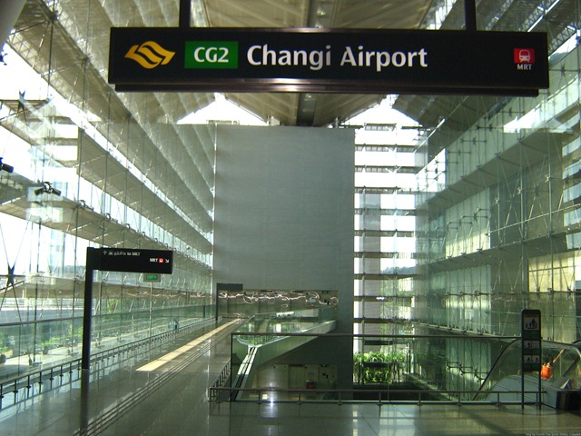 [changi_airport_singapore[9].jpg]