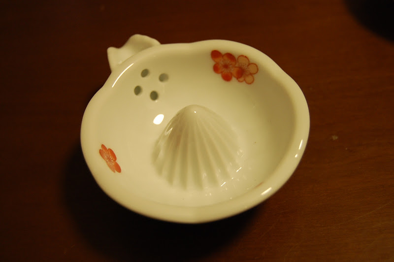 陶器のレモン絞りとわさびすり1