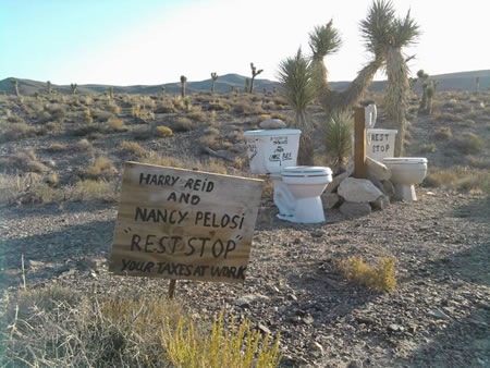 [harry-reid_nancy-pelosi_rest-stop_02[3].jpg]