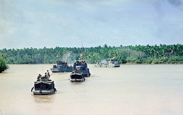 [vietnam061.sJPG_950_2000_0_75_0_50_50.sJPG[3].jpg]