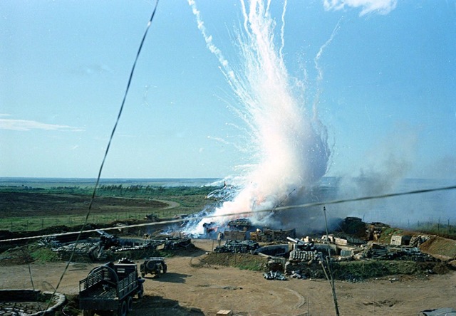 [vietnam063.sJPG_950_2000_0_75_0_50_50.sJPG[3].jpg]