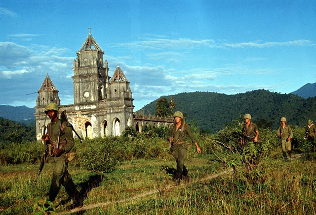 [vietnam071.sJPG_950_2000_0_75_0_50_50.sJPG[3].jpg]
