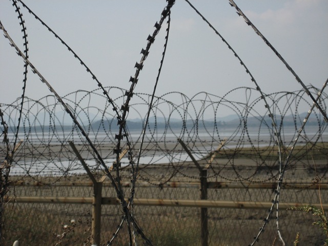 [DMZ_Korea_2008[3].jpg]