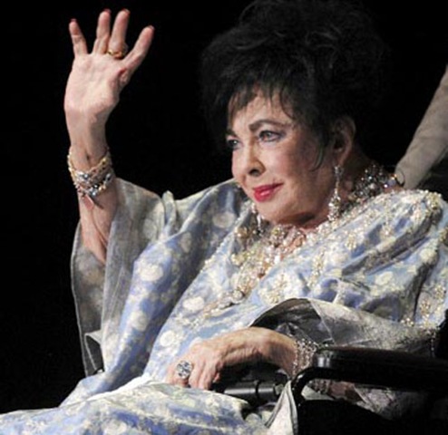 [25-11-liz-taylor500[7].jpg]