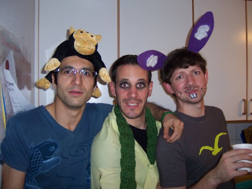 hallo Yeah. Rouzbeh, Niki & ich.