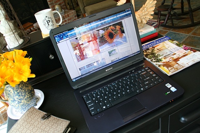 [desk16[4].jpg]