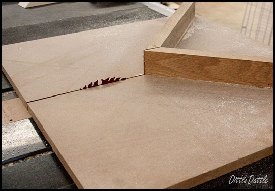 45-degree-cuts-on-Table-saw 45-degree-cuts-on-Table-saw