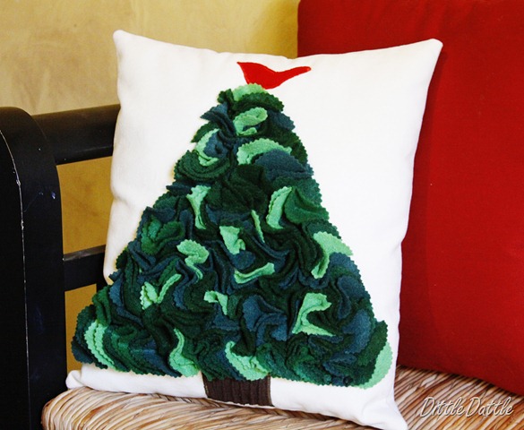 [DIY Christmas Pillow[3].jpg]