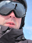 An skier passing by in front of me.