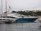 That has to be biggest yatch I saw all weekend. I wonder who it belongs to