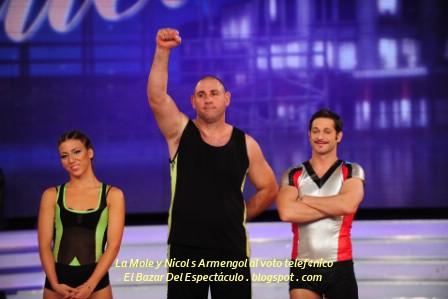 La Mole y Nicolas Armengol al voto telef¢nico.JPG