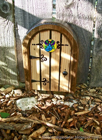 [Fairy Door On Gate[6].jpg]