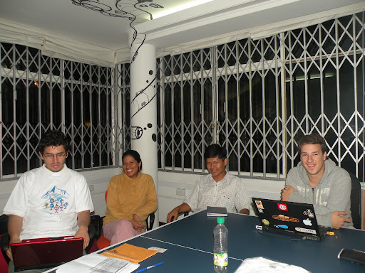 http://lh4.ggpht.com/_bjN6x_UumoA/ShiliU1qq4I/AAAAAAAAB2k/Yn5U8PIXBgY/s512/DSCN1921.JPG