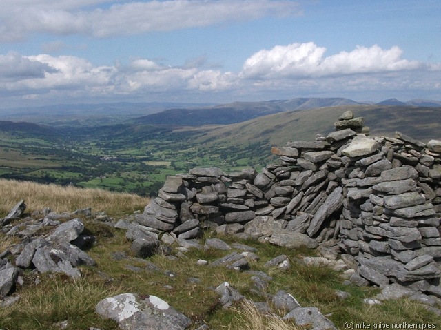 [whernside 011[6].jpg]