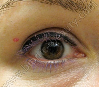 Bionic Beauty review and swatch - Hard Candy mascara in Purple Haze Bionic Beauty review and swatch - Hard Candy mascara in Purple Haze