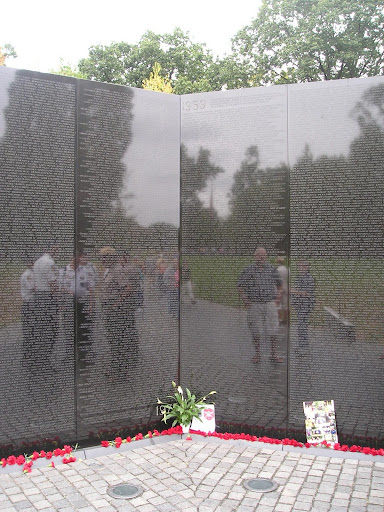 VietVetsMemorial - center