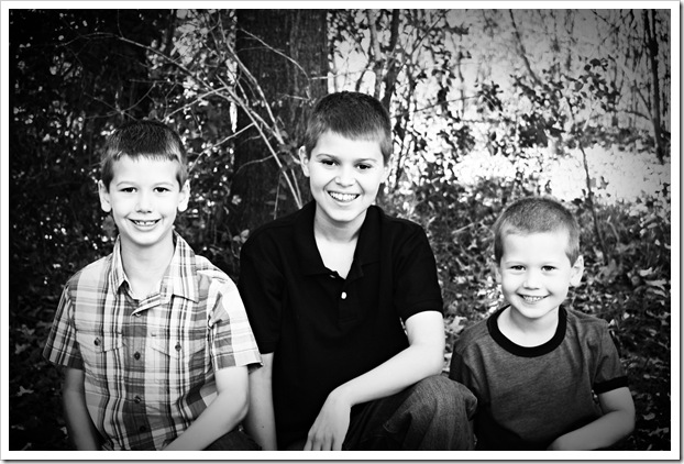 Hodge Family Photos 12-4-10 (41) edit texture bw