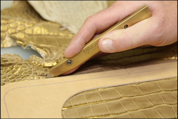 Chanel-Bag-makingof-2-600x400.jpg