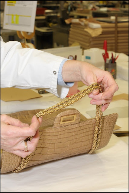 Chanel-Bag-makingof-14-600x900.jpg