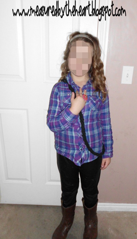 [hand kint necklace 2[4].jpg]