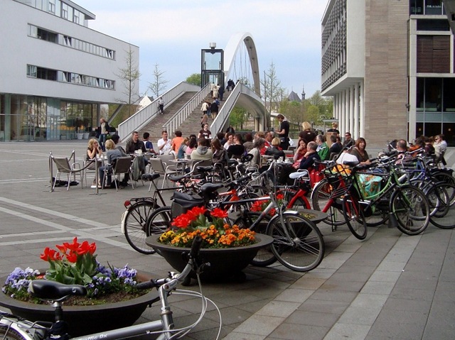 [Easter Sat 3[5].jpg]