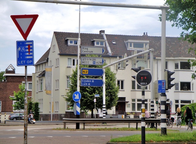 [Road Marks 04[5].jpg]