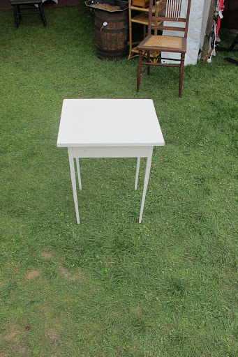 This table had the most delicate thin legs. Look for it in Martha Stewart Living soon.